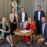 La rencontre et la signature entre les sept ministres romands a eu lieu à la Maison de l'Elysée, près du Musée olympique, à Lausanne.